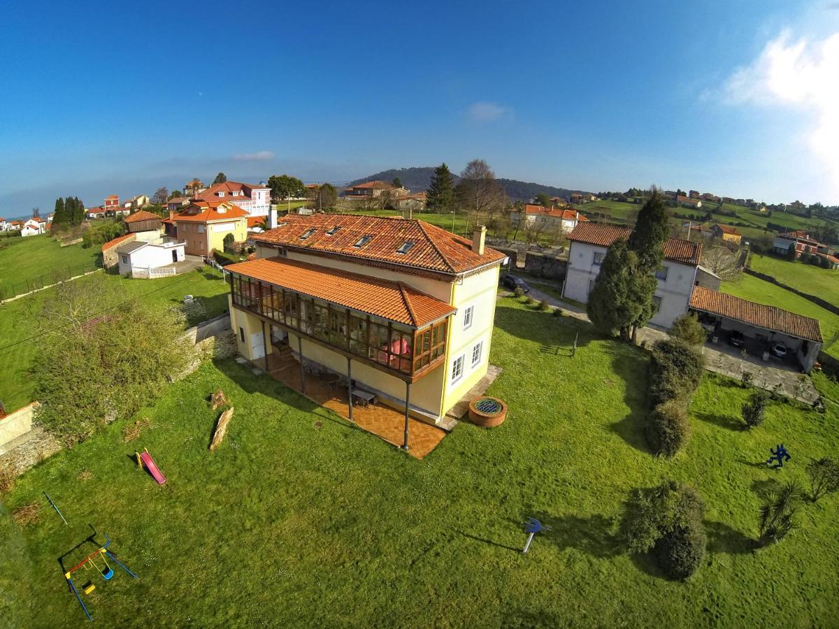 La Cochera de Somao, casona de tipología indiana Somado Exterior foto